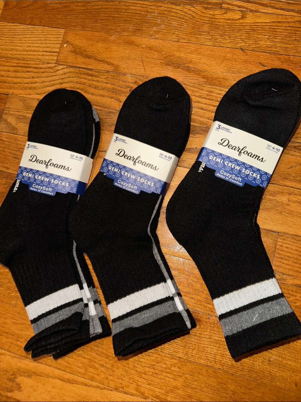 dearfoams Black Athletic Crew Socks with Gray & Black NWT